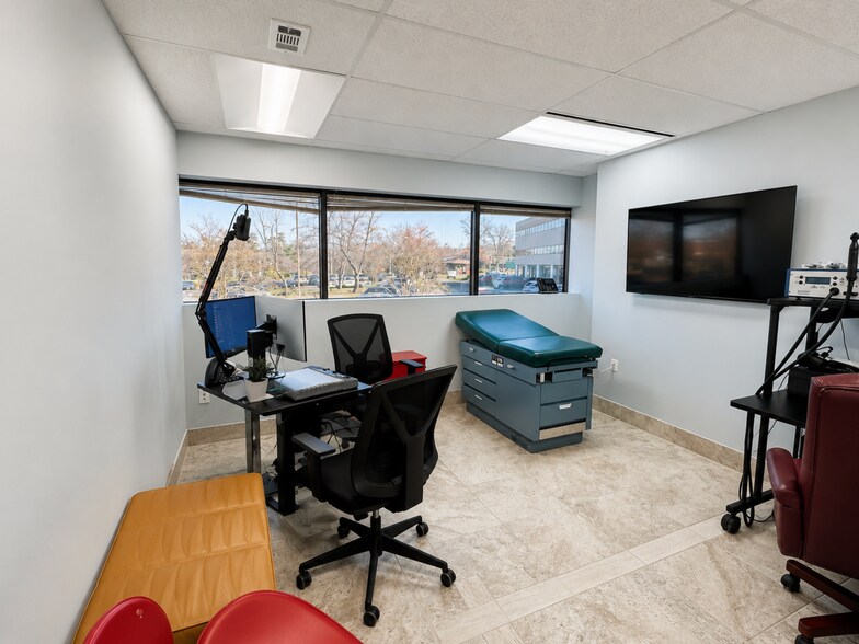 More Photos Of 171 Elden St, Herndon Medical For Sale