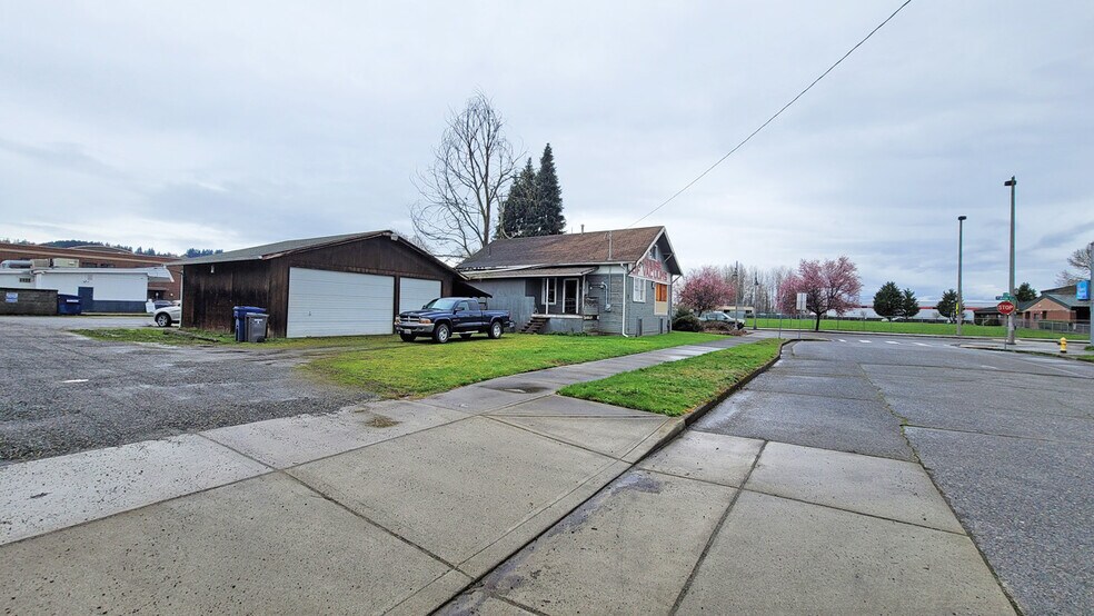 More Photos Of 504 W Main St, Auburn Land For Sale