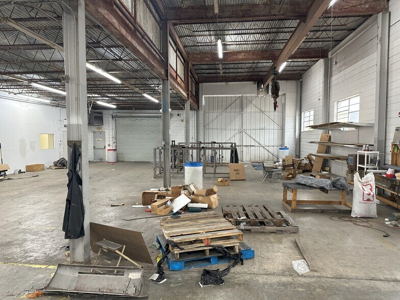 More Photos Of 10609 N Dual Dr, Baton Rouge Storefront For Sale