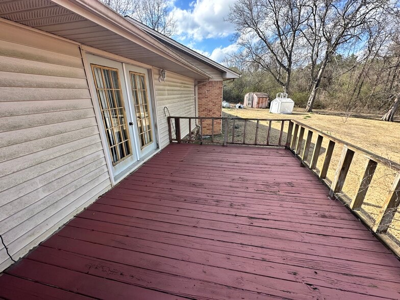 More Photos Of 2840 McCullough Blvd, Belden Office Residential For Sale