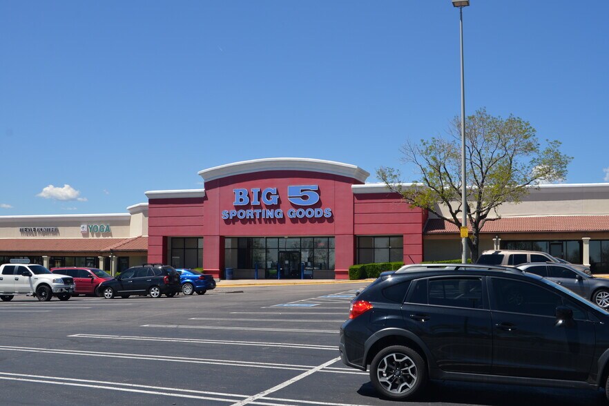 More Photos Of 7605-7699 W 88th Ave, Arvada Unknown For Lease