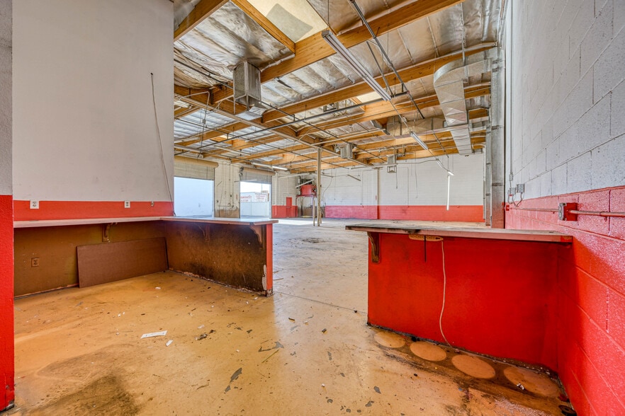 More Photos Of 4185 W Tompkins Ave, Las Vegas Auto Repair For Sale