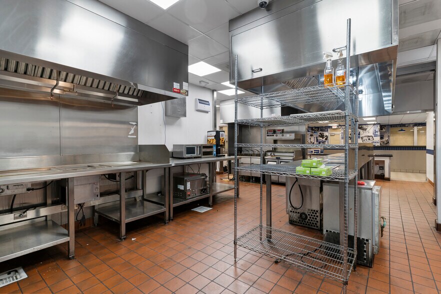 More Photos Of 535 Marks St, Henderson Fast Food For Lease