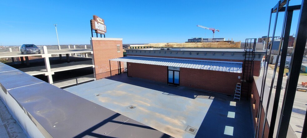 More Photos Of 305 E Virginia St, McKinney Office For Sale