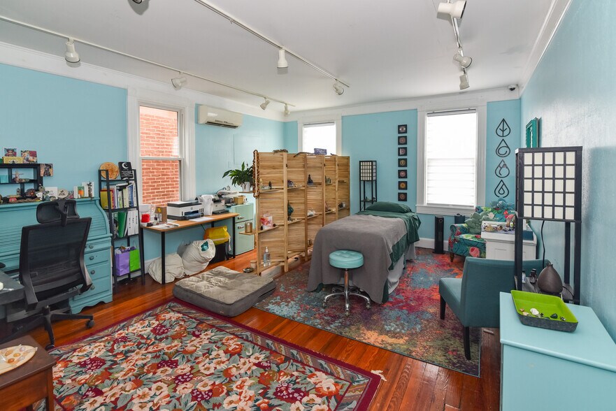 More Photos Of 3545 Chestnut Ave, Baltimore Office For Sale