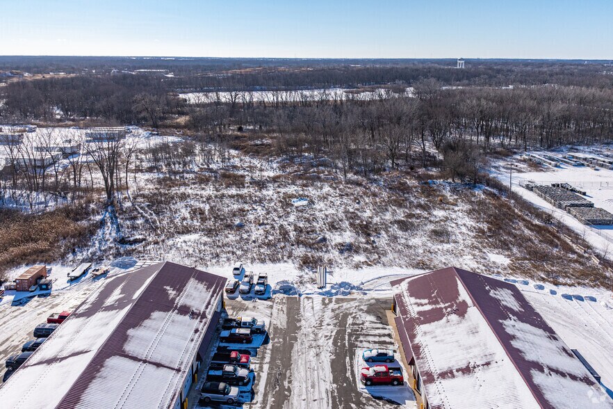 More Photos Of 1299 Leah Rd, Morris Warehouse For Lease