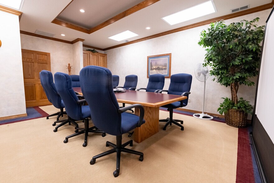 More Photos Of 4132 Elida Rd, Lima Medical For Sale