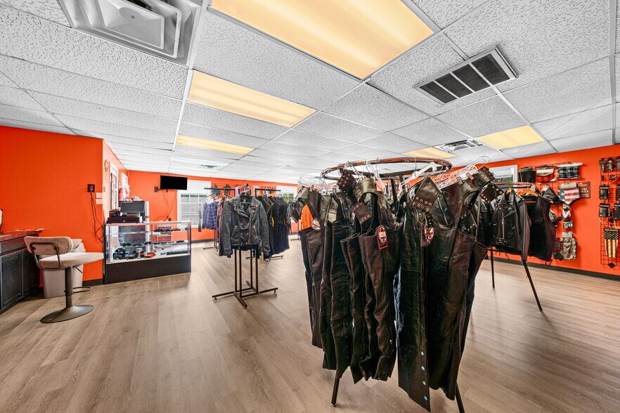 More Photos Of 1108 Main St, Munfordville General Retail For Sale