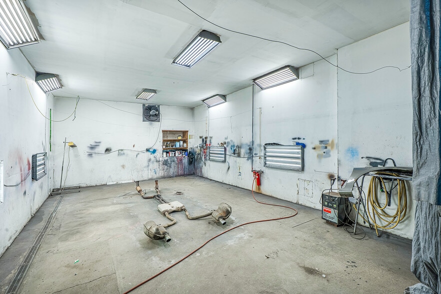 More Photos Of 2820-2824 Bailey Ave, Buffalo Freestanding For Sale