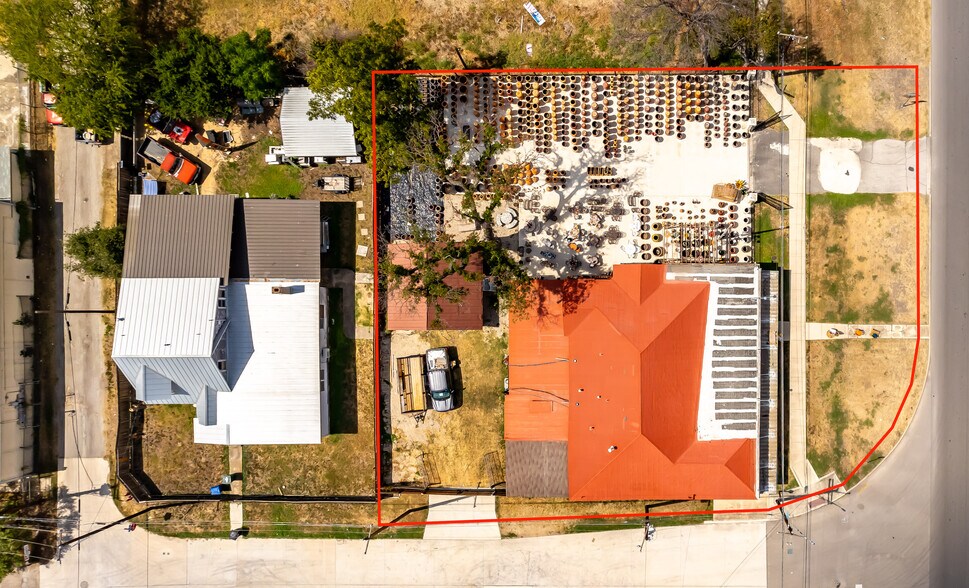 More Photos Of 1950 N Panam Expy, San Antonio Freestanding For Sale