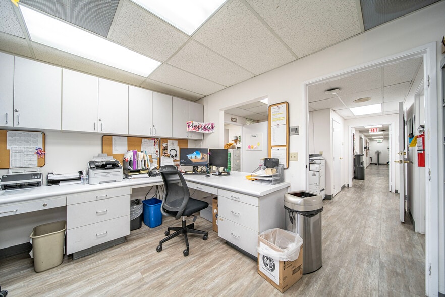More Photos Of 315 E Route 66, Glendora Healthcare For Lease