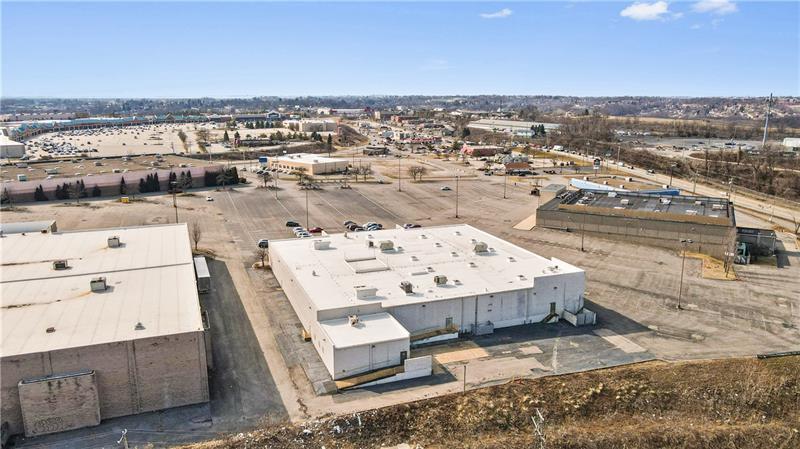 More Photos Of 7025 Clairton Rd, West Mifflin Flex For Lease