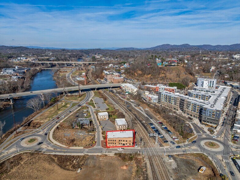 More Photos Of 170 Lyman St, Asheville Office For Lease