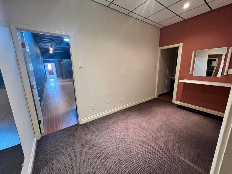 More Photos Of 709-711 Mission Ave, Oceanside Storefront For Lease