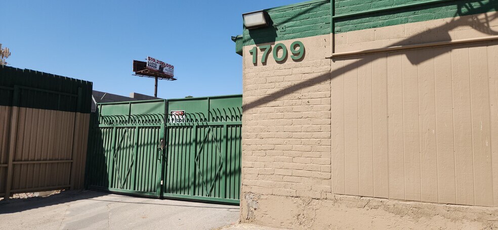 More Photos Of 1709 Stocker St, North Las Vegas Warehouse For Lease