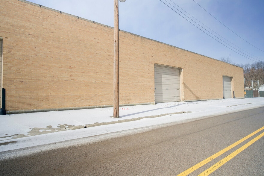 Primary Photo Of 221 S Walnut Ave, Sidney Warehouse For Sale