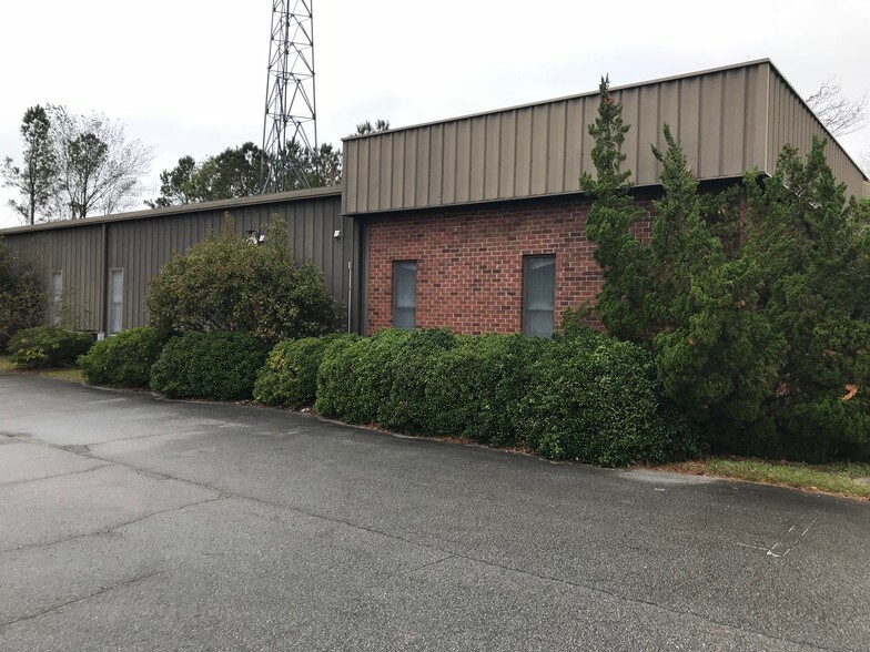 More Photos Of 5447 Hwy 70, Morehead City Coworking Space