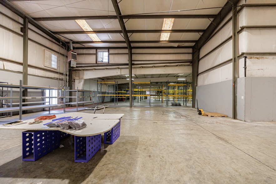 More Photos Of 12230 Cumming Hwy, Canton Warehouse For Lease