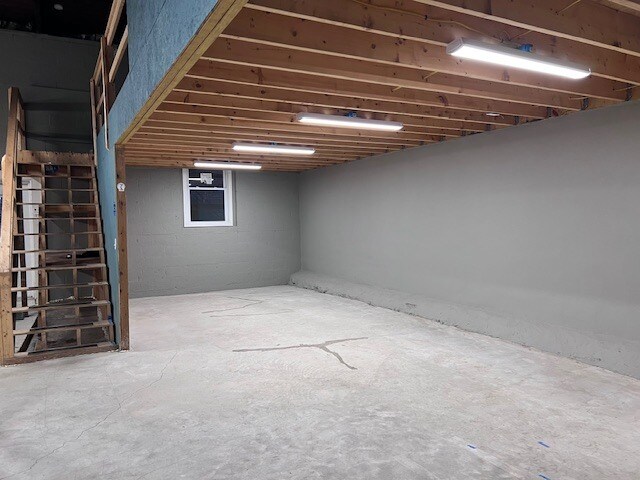 More Photos Of 10-12 Park St, Winchester Flex For Lease