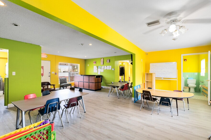More Photos Of 4607 N Pine Hills Rd, Orlando Office Residential For Sale