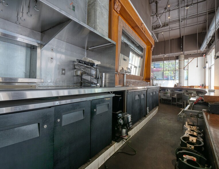 More Photos Of 1155 S Grand Ave, Los Angeles Apartments For Lease