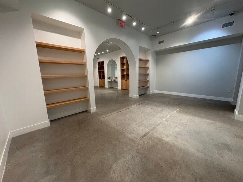 More Photos Of 106 N 6th St, Brooklyn Apartments For Lease