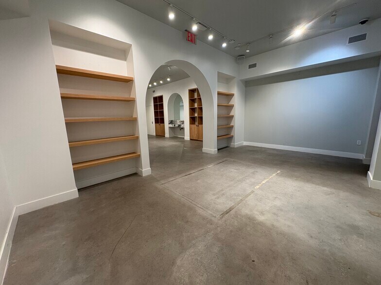 More Photos Of 106 N 6th St, Brooklyn Apartments For Lease