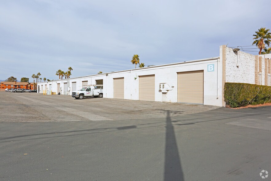 More Photos Of 3111 S Valley View Blvd, Las Vegas Light Manufacturing For Lease