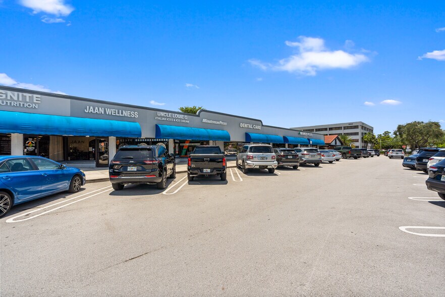More Photos Of 9866 W Sample Rd, Coral Springs Storefront Retail Office For Lease