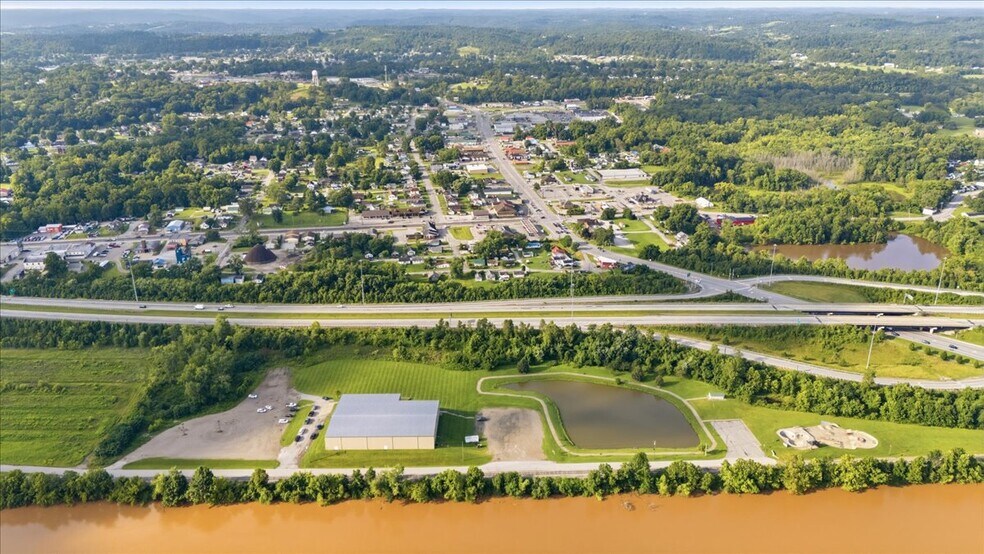 More Photos Of 2000 1st Ave, Parkersburg General Retail For Sale