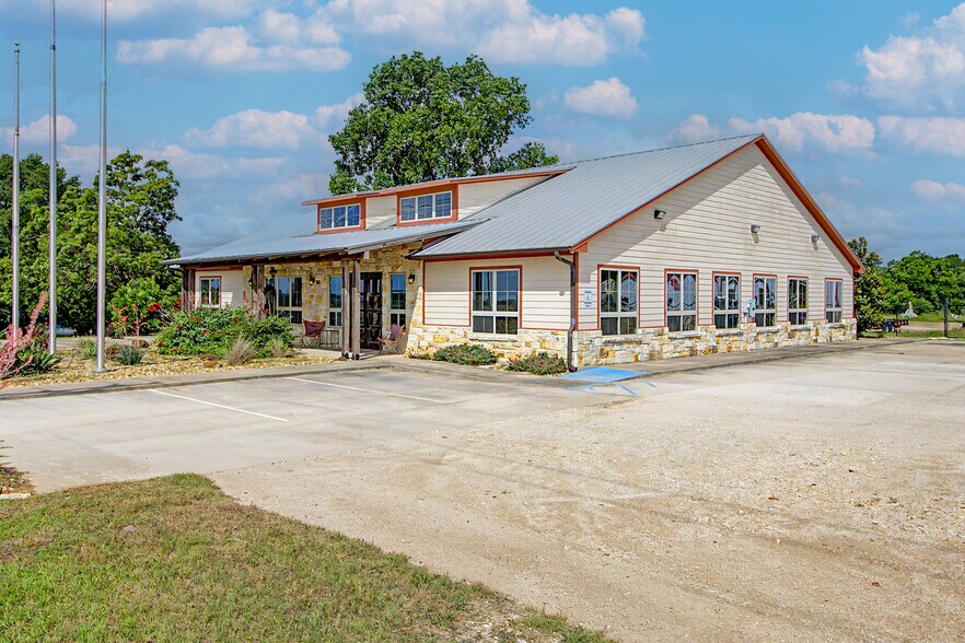 More Photos Of 8050 TX-21, Caldwell Office For Lease