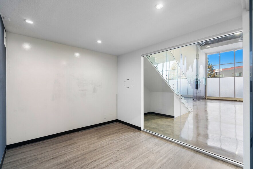 More Photos Of 1802-1808 El Camino Real, Redwood City General Retail For Lease