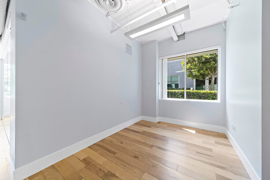 More Photos Of 9205 Research Dr, Irvine Loft Creative Space For Sale