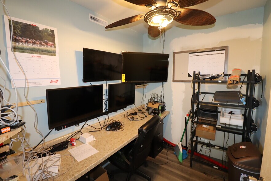 More Photos Of 22195 Highway 63, Grand View Storefront Retail Residential For Sale