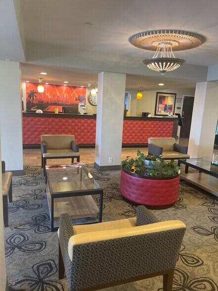 More Photos Of 2900 N San Fernando Blvd, Burbank Hotel For Lease