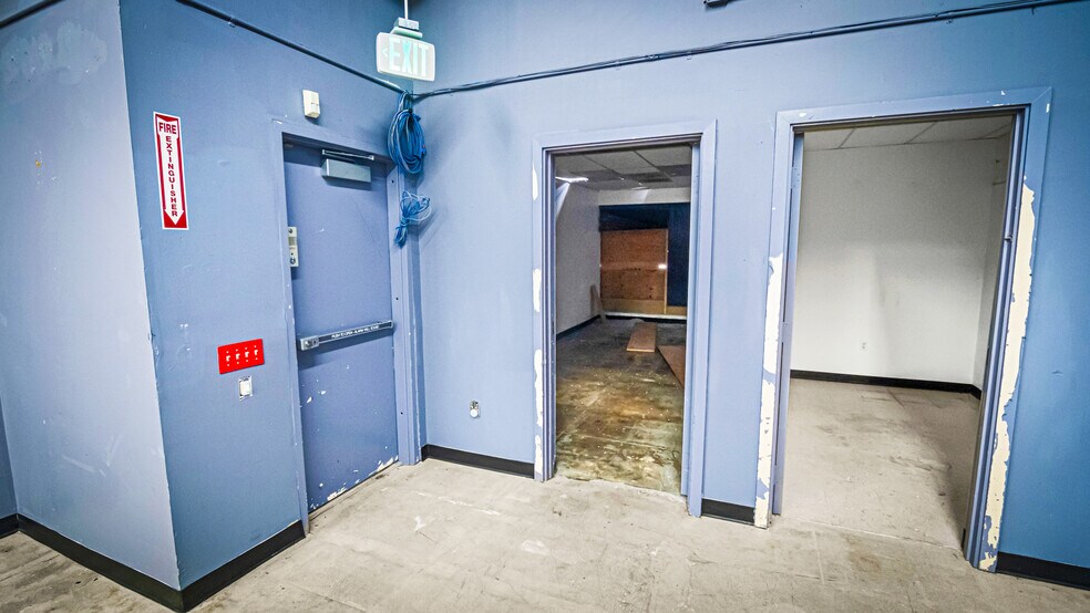 More Photos Of 236-242 Pine Ave, Long Beach Storefront Retail Office For Lease