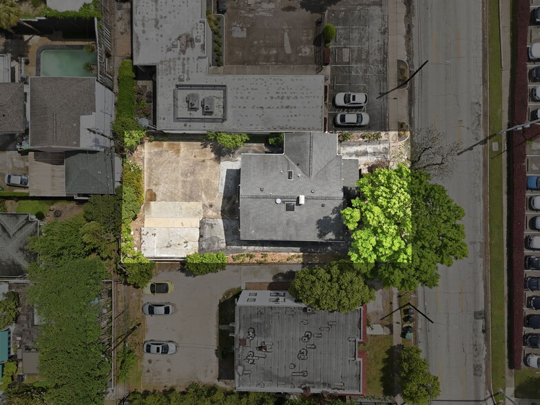 More Photos Of 626 W Alabama St, Houston Flex For Sale