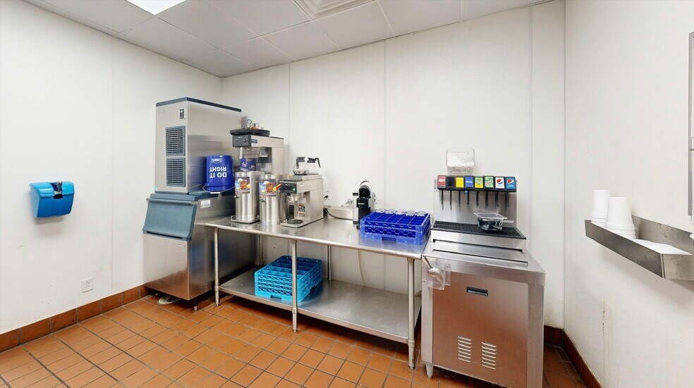 More Photos Of 1509 3rd Ave, Huntington Specialty For Sale