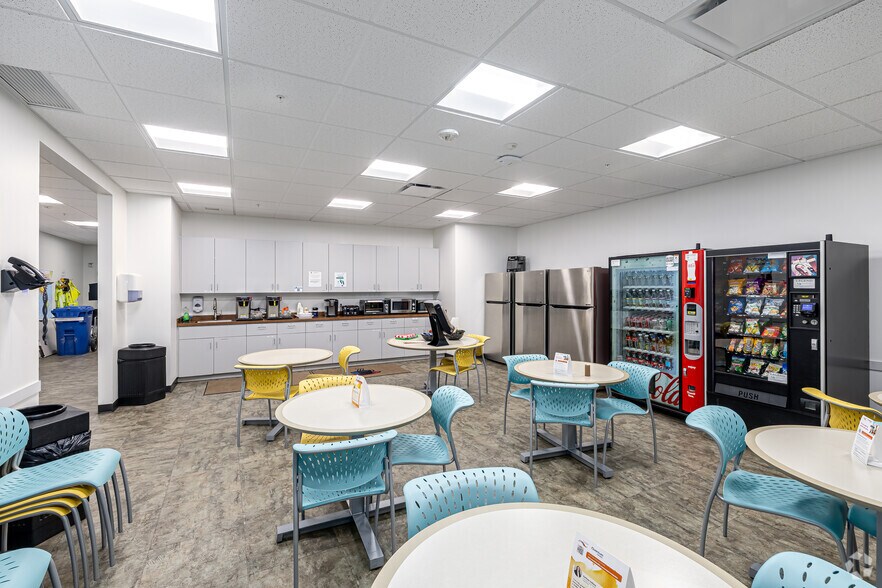 More Photos Of 50 Corporate Dr, Trumbull Distribution For Lease