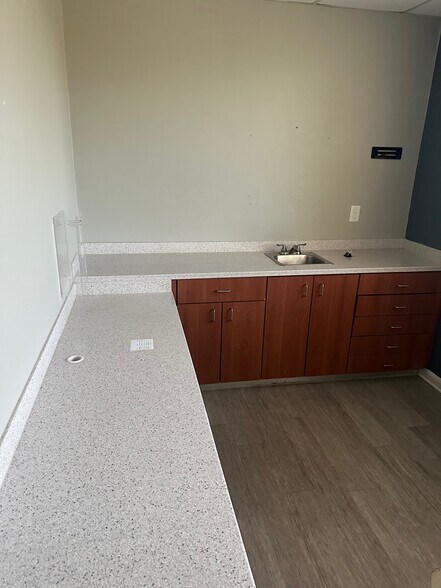 More Photos Of 1385 W State Road 434, Longwood Medical For Lease