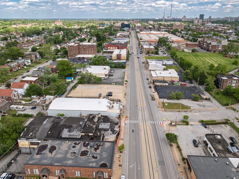 More Photos Of 5951 Delmar Blvd, Saint Louis Freestanding For Sale