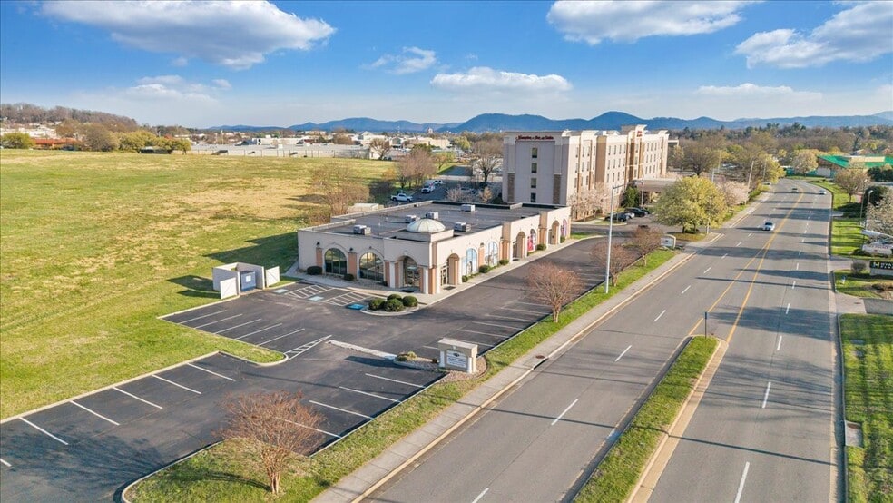 More Photos Of 5049 Valley View Blvd NW, Roanoke Office For Sale