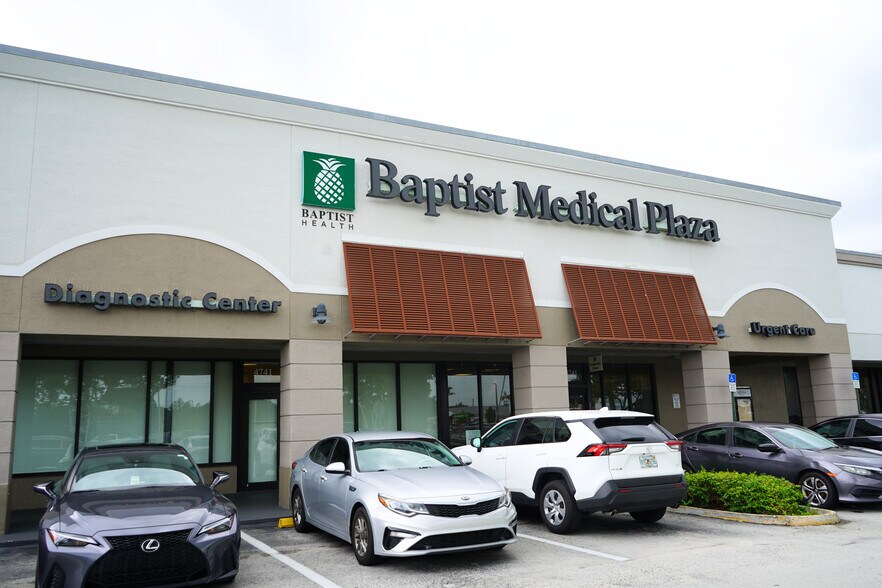 More Photos Of 4601-4777 S University Dr, Davie Unknown For Lease