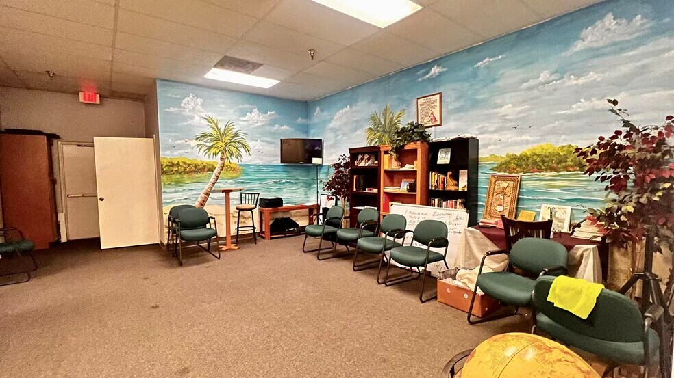 More Photos Of 1602-1670 W Airport Blvd, Sanford Unknown For Lease