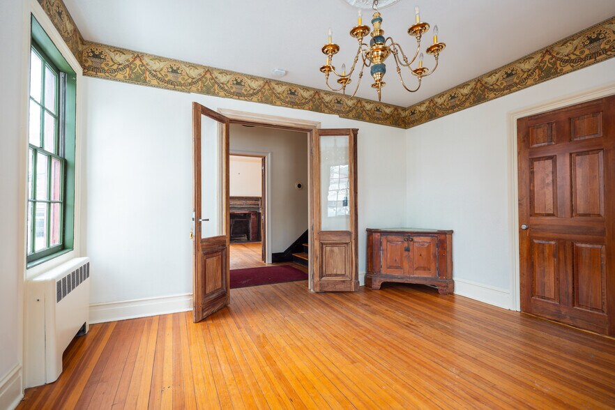 More Photos Of 8 Pearl St, Kingston Loft Creative Space For Sale