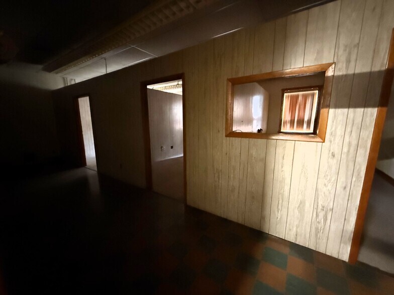 More Photos Of 33328 Main St, Townville Manufacturing For Sale