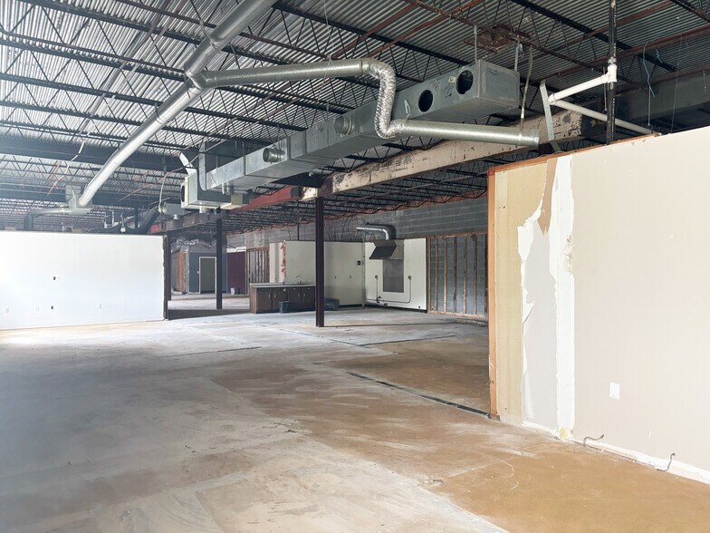 More Photos Of 1023 Chestnut St, Winston-Salem Office For Lease