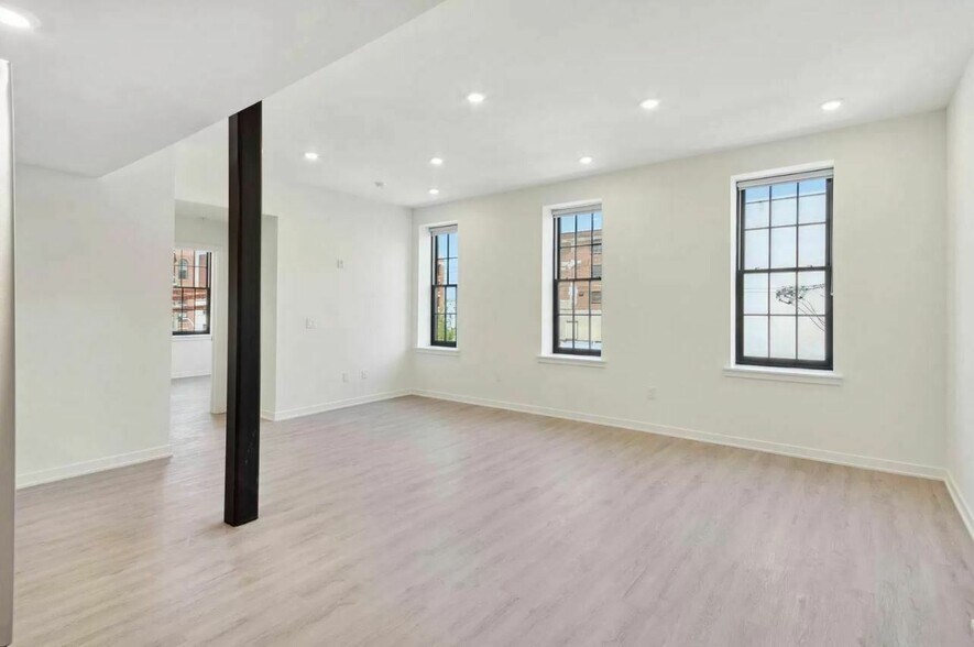 More Photos Of 500 N 13th St, Philadelphia Multifamily For Sale