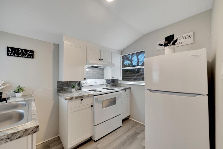 More Photos Of 4209 N 14th St, Tampa Multifamily For Sale