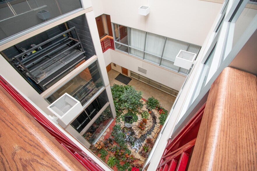 More Photos Of 3200 Main St NW, Coon Rapids Medical For Lease